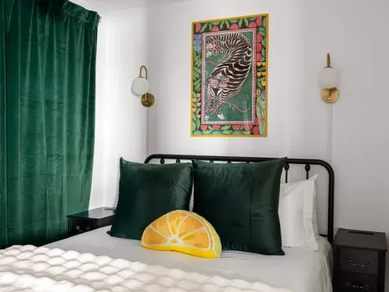 Barrio Casita - 2Bd, Central, Parking, EV Charging
