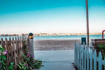Entire Mission Beach Duplex, Steps 2 the Ocean & Bay, 2 Parking Spots! - image 52 of 58