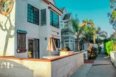 Entire Mission Beach Duplex, Steps 2 the Ocean & Bay, 2 Parking Spots! - image 56 of 58