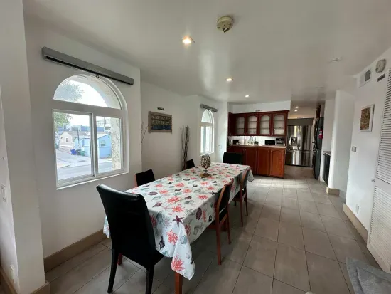 Entire Mission Beach Duplex, Steps 2 the Ocean & Bay, 2 Parking Spots!
