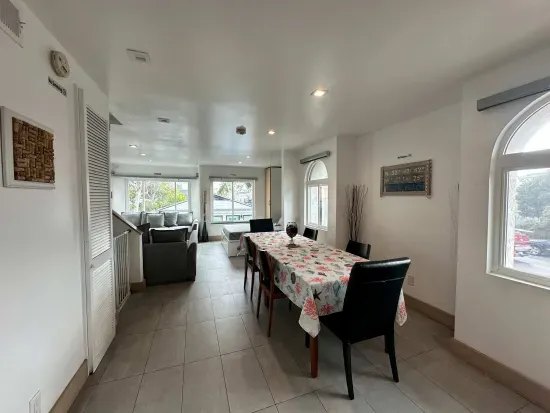 Entire Mission Beach Duplex, Steps 2 the Ocean & Bay, 2 Parking Spots!