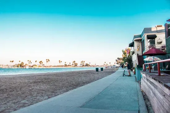 Entire Mission Beach Duplex, Steps 2 the Ocean & Bay, 2 Parking Spots!