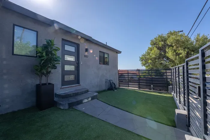 Modern 5BR Oasis - City Views, Gym & Gated Parking - image 101 of 109