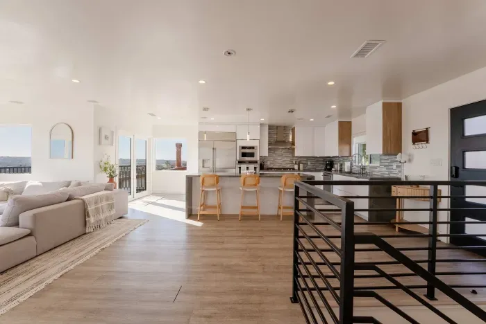 Modern 5BR Oasis - City Views, Gym & Gated Parking - image 27 of 109