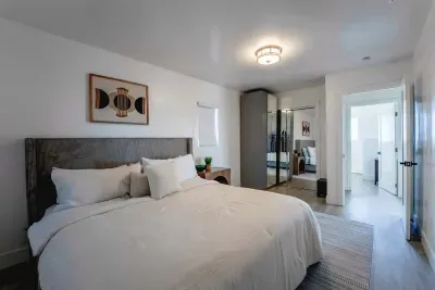 King Bed Upstairs bedroom