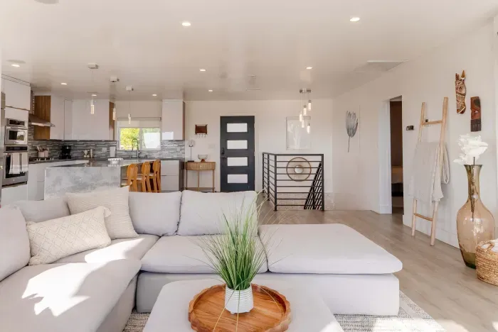 Modern 5BR Oasis - City Views, Gym & Gated Parking - image 13 of 109