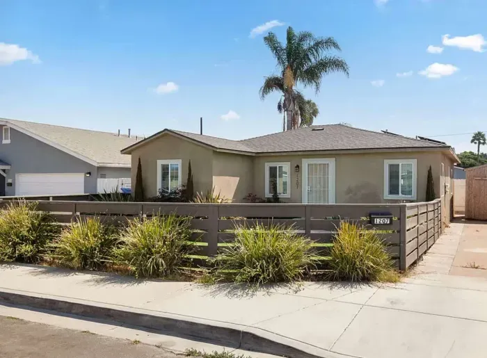 3 Bed 2 Bath Beautiful Imperial Beach Home - image 1 of 28