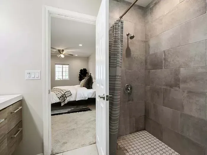 3 Bed 2 Bath Beautiful Imperial Beach Home - image 16 of 28