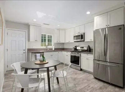 3 Bed 2 Bath Beautiful Imperial Beach Home - image 7 of 28