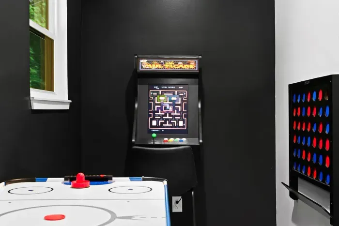 Retro arcade, air hockey & wall games for nonstop fun
