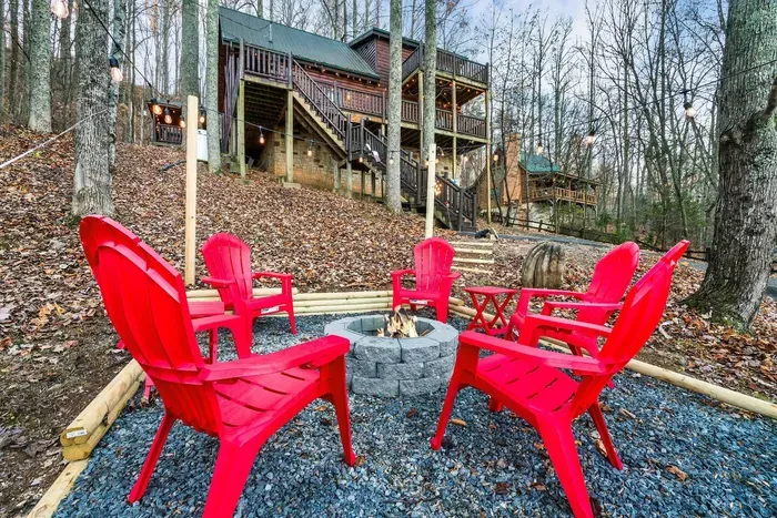 Six person firepit with cafe lighting