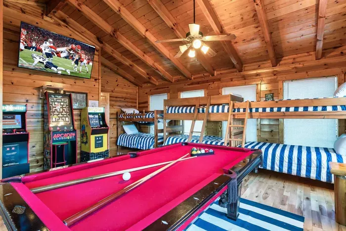 Game room with three twin bunks and full bathroom!