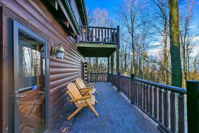 Two decks to enjoy the view!