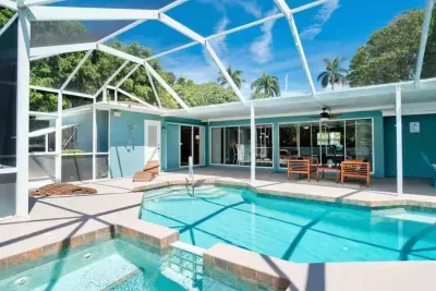 Coastal Bradenton Villa w/ Heated Pool + Spa