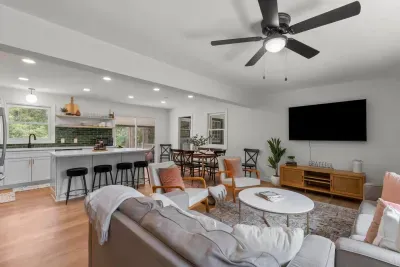 The Charming Pines Hideaway