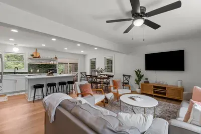 The Charming Pines Hideaway