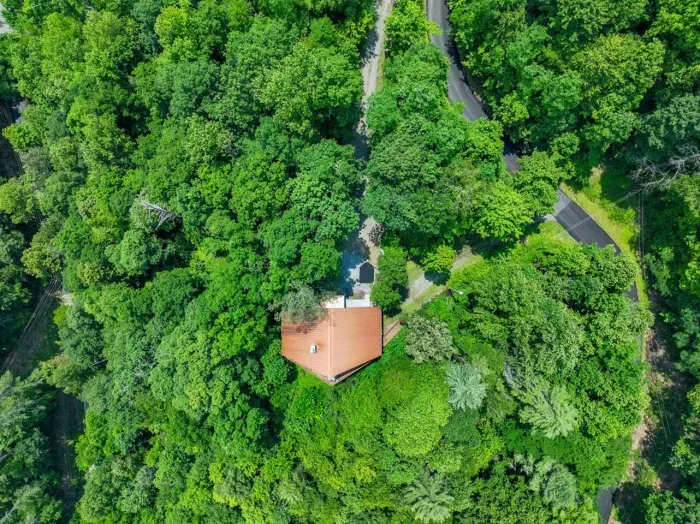 4300 square feet all to yourself 