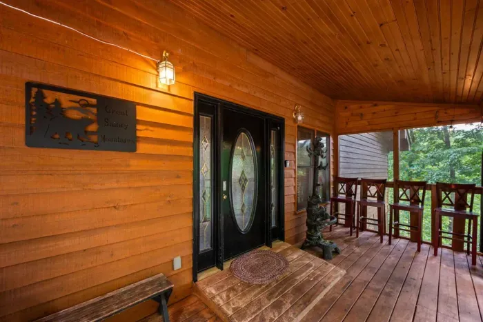 Screened in front porch 