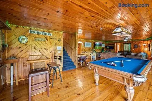 Bar, wet bar, and additional seating