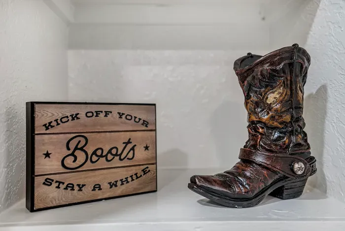 Western-inspired decor adds a cozy, welcoming touch to the space