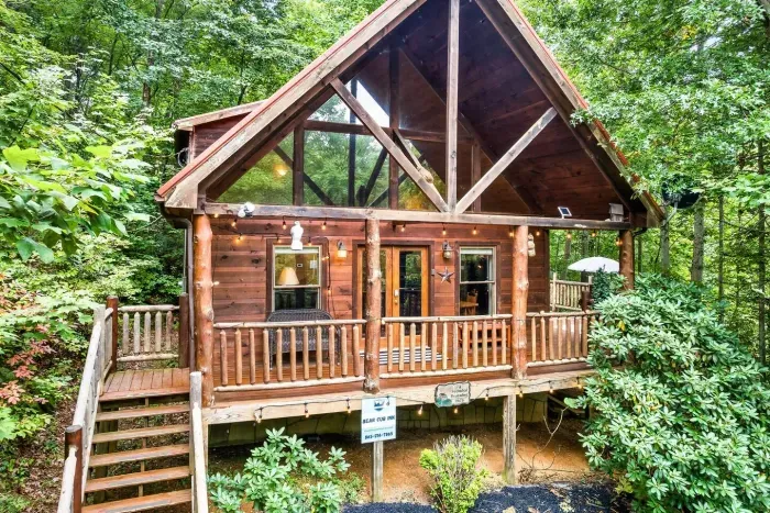 See our cabins at coasttocoastgetaways