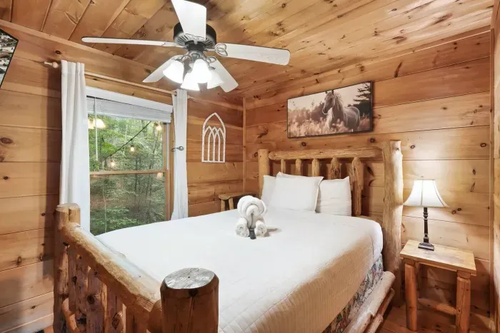 Queen bed in second bedroom