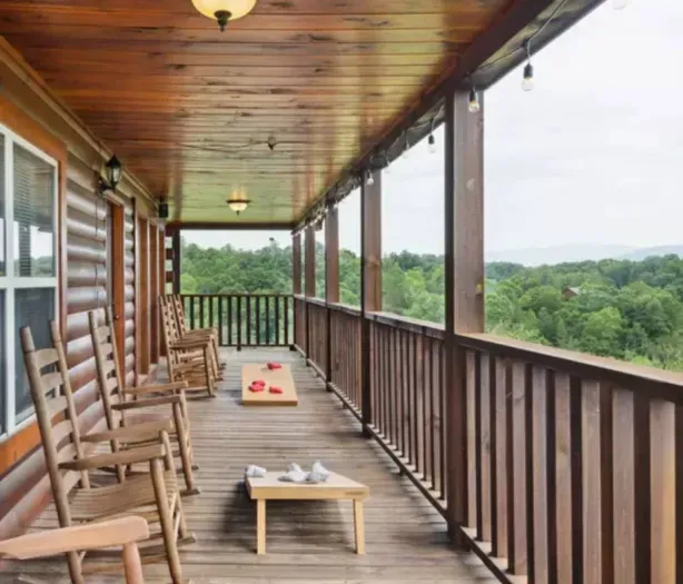 Cornhole from one of three decks with crazy views 