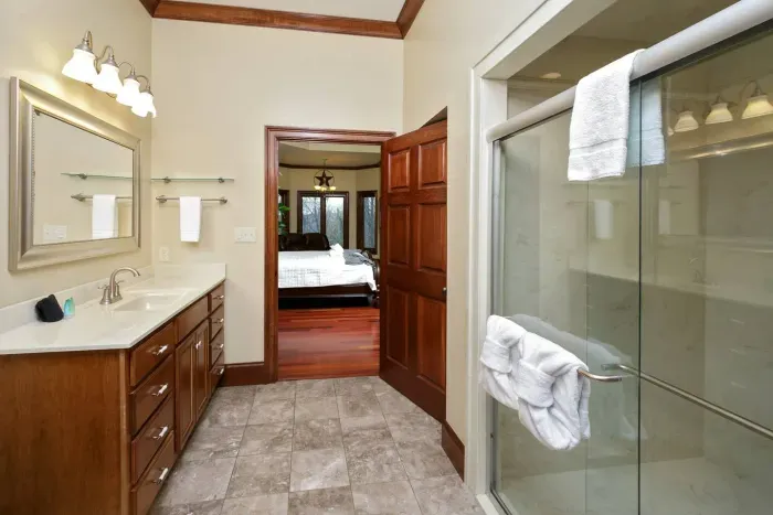 Second bathroom in bedroom one