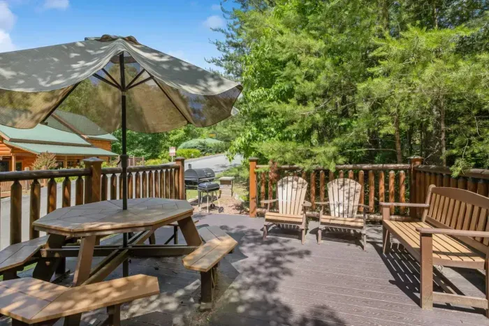 Views, sun, and outdoor seating!