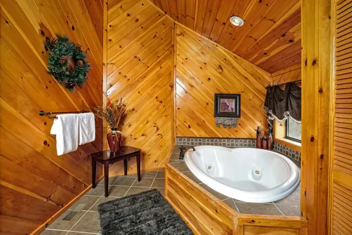 Upstairs bathroom with jetted tub