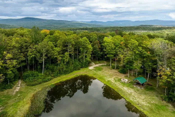 Your own little world—water, woods, and a tucked-away pavilion where time slows down and everything feels a bit lighter.