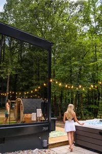 Woodland Mirrorhaus - image 18 of 55