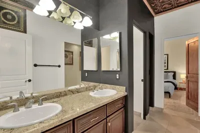 Unique-Hot Tub, Pool, Speakeasy & Secret Golf Room - image 25 of 78