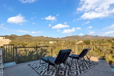 Unique-Hot Tub, Pool, Speakeasy & Secret Golf Room - image 34 of 78