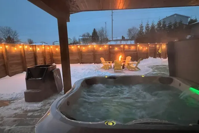 Nature's Ridge TC | Pickleball Spa Retreat & Put-put, Hot Tub, Barrel Saunat