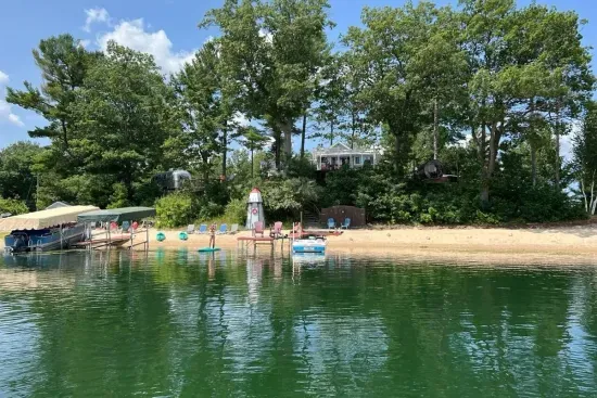 Slice-of-Heaven TC | Spa Retreat | Silver Lake CottageKayaks, canoe, row boat, SUP's all included!