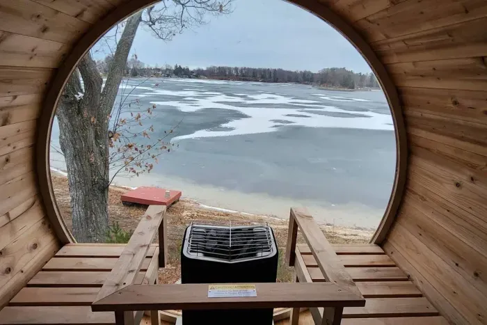 Slice-of-Heaven TC  | Spa Retreat | Silver Lake Cottage Ward off the Winter chill! 6-person Barrel Sauna