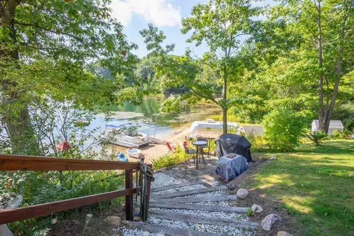 Slice-of-Heaven TC  | Spa Retreat | Silver Lake CottageSteps down to beach front.