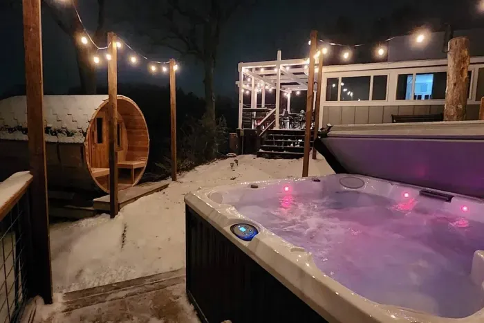 New Slice-of-Heaven Winter Wonderland Season Availability! November - March enjoy our best rates for a cozy getaway! Ward off the winter chill with lakeside private spa amenities!