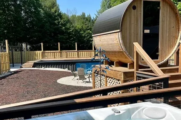 Hot Tub Pool Views | Steps to Barrel Sauna