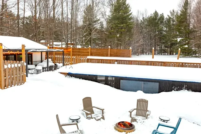 Lake Ann Lodge | Barrel Sauna Viewing Window View