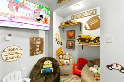 LA Lodge play area!