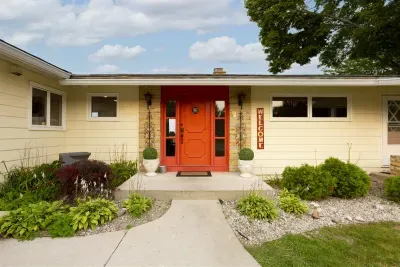 Our Famous TC 70's Lodge | Summer Vibes | 9 years of 5-STAR Reviews!