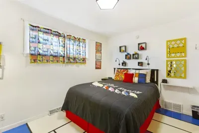 Partridge Family Queen Bedroom Suite | Main Floor