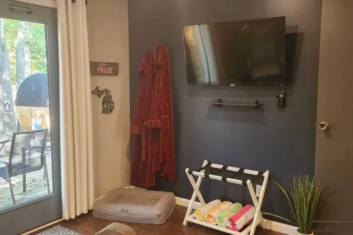 Traverse City Bungalow Spa Retreat Queen Bedroom | Dual Massage Chairs | French Door Access to Deck | Smart TV | Spa Robes, Towels & Slippers 