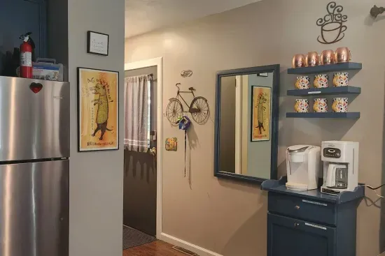 Traverse City Bungalow - This "spa retreat" home has a fully equipped kitchen with Stainless Glass Cook Top and Electric Oven, Dishwasher, Microwave, Stainless Refrigerator, Keurig Combo single & full pot coffee maker & k-cups starter supply!