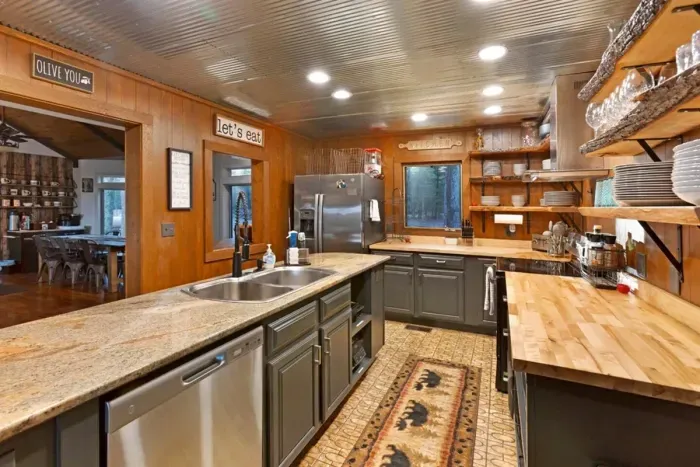 Open Kitchen | Dining Room Access | Buffet Window