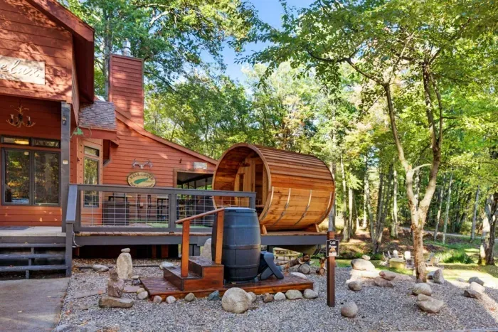 Hall Creek Lodge Main Entrance
