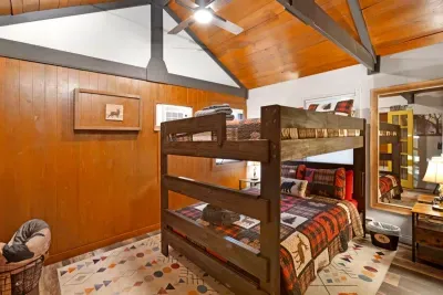 Upper Level | Pine Bedroom Suite | Jacuzzi Tub | Shower