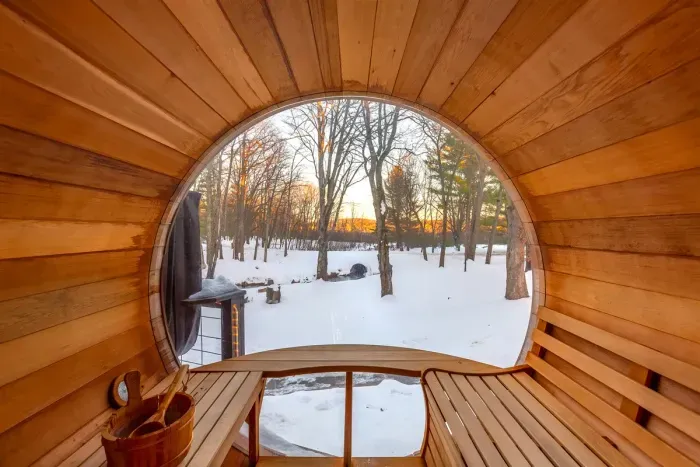 Hall Creek Lodge | Barrel Sauna Bubble Window Creek Views